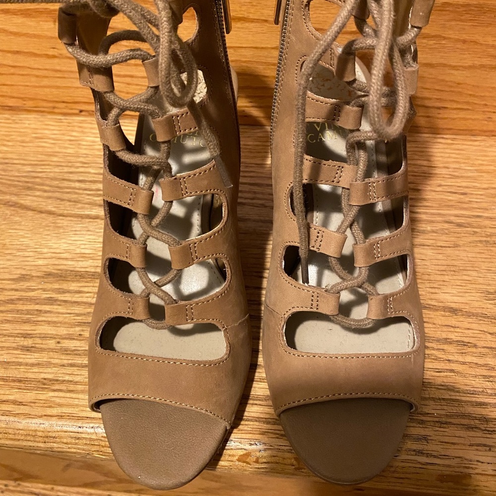Vince Camuto open toe shoes. Size 6